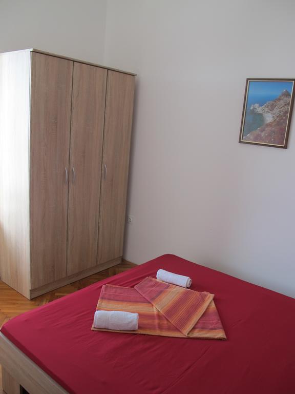 Maestral Apartments Malinska Oda fotoğraf